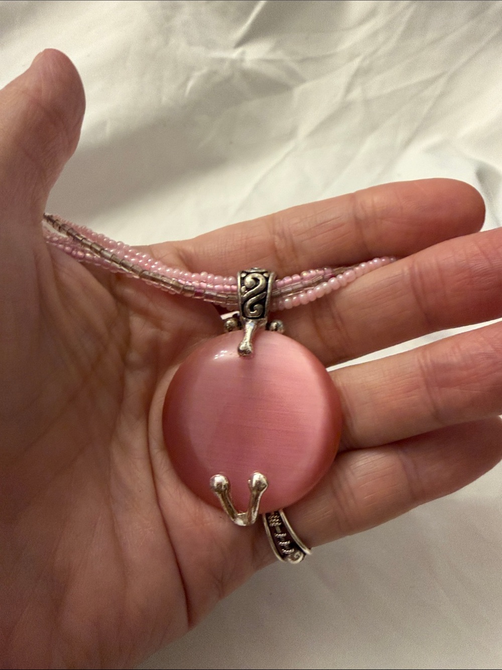 Premier Designs Katrina Pink Cat Eyed Necklace - Picture 4 of 4